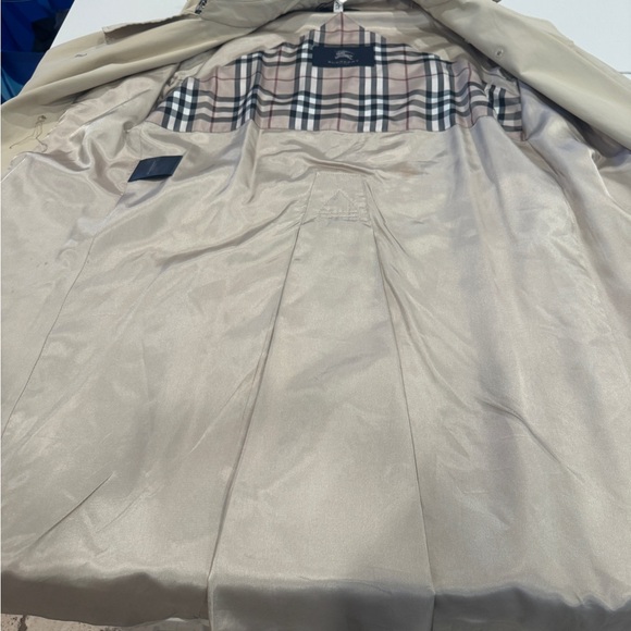 Burberry Light Tan Trench Coat - Picture 6 of 11